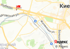 Футбольная площадка у школы
